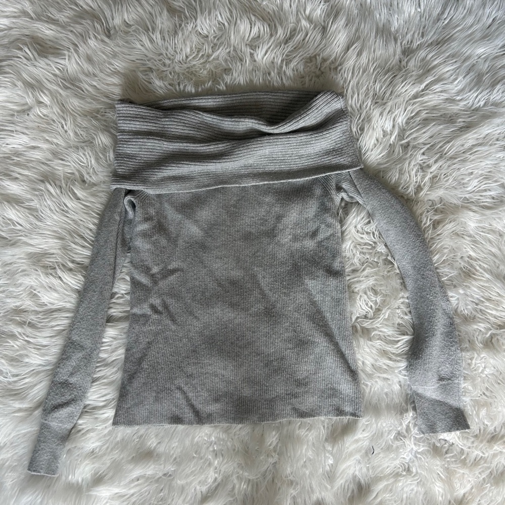 Leith Gray Off-the-Shoulder Sweater Knit Casual